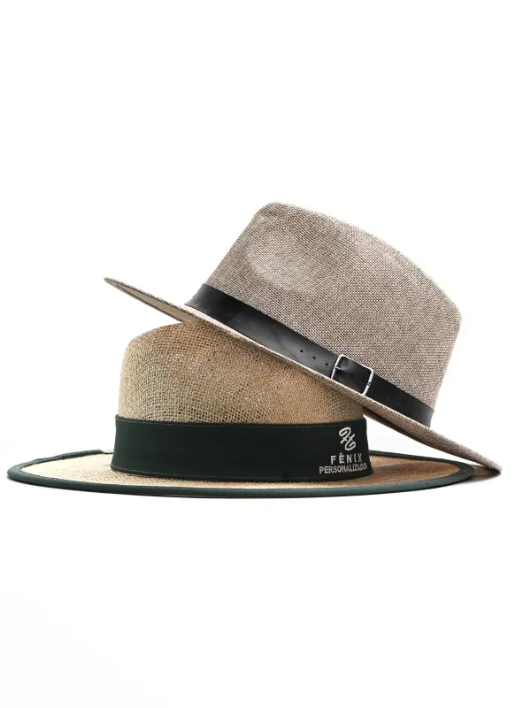 Dois chapéus de palha personalizados com faixa bordada da Fênix Personalizados. Acabamento premium para brindes e revenda.